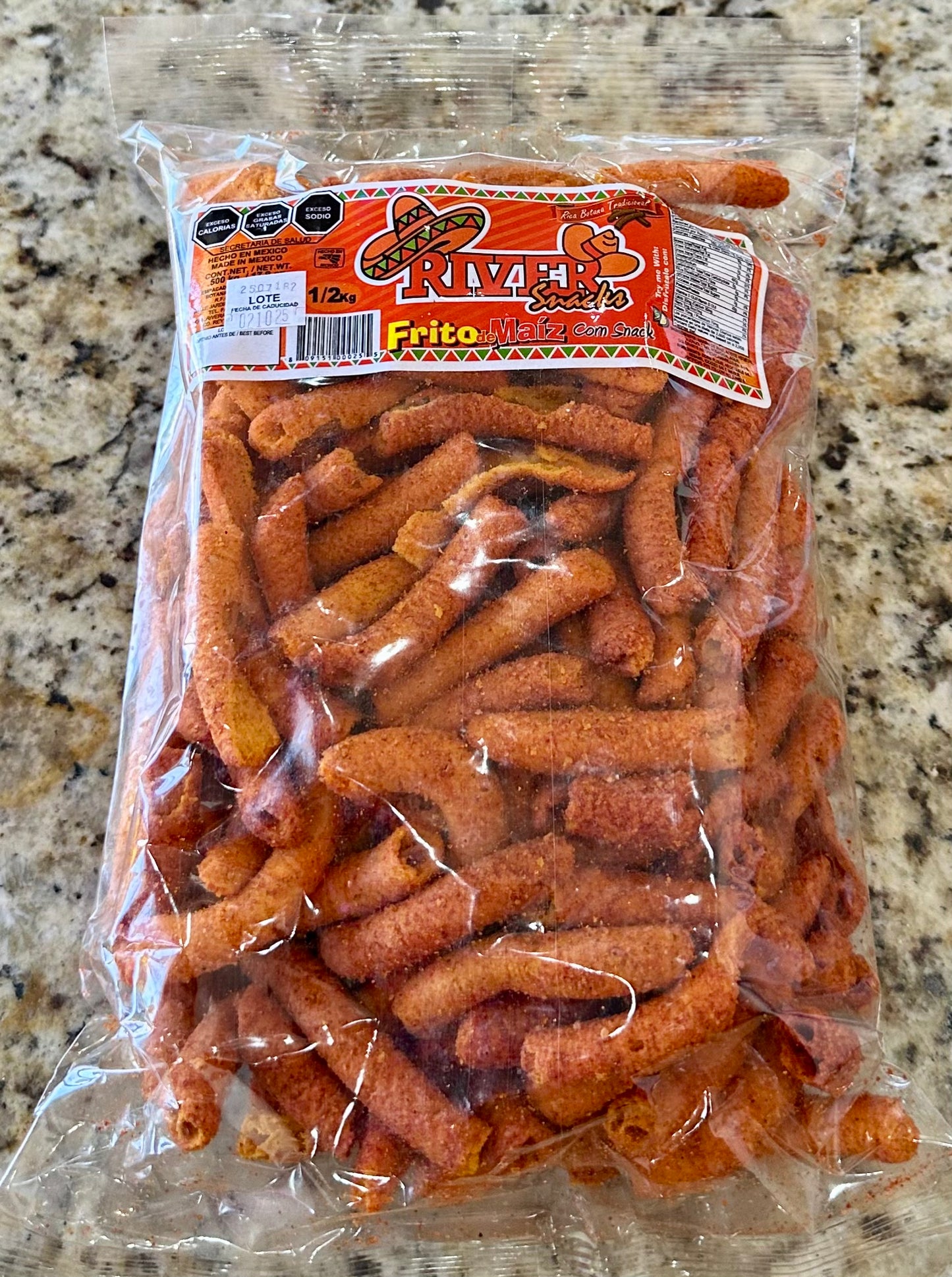 FRITO DE MAÍZ ENCHILADO CON AJONJOLÍ